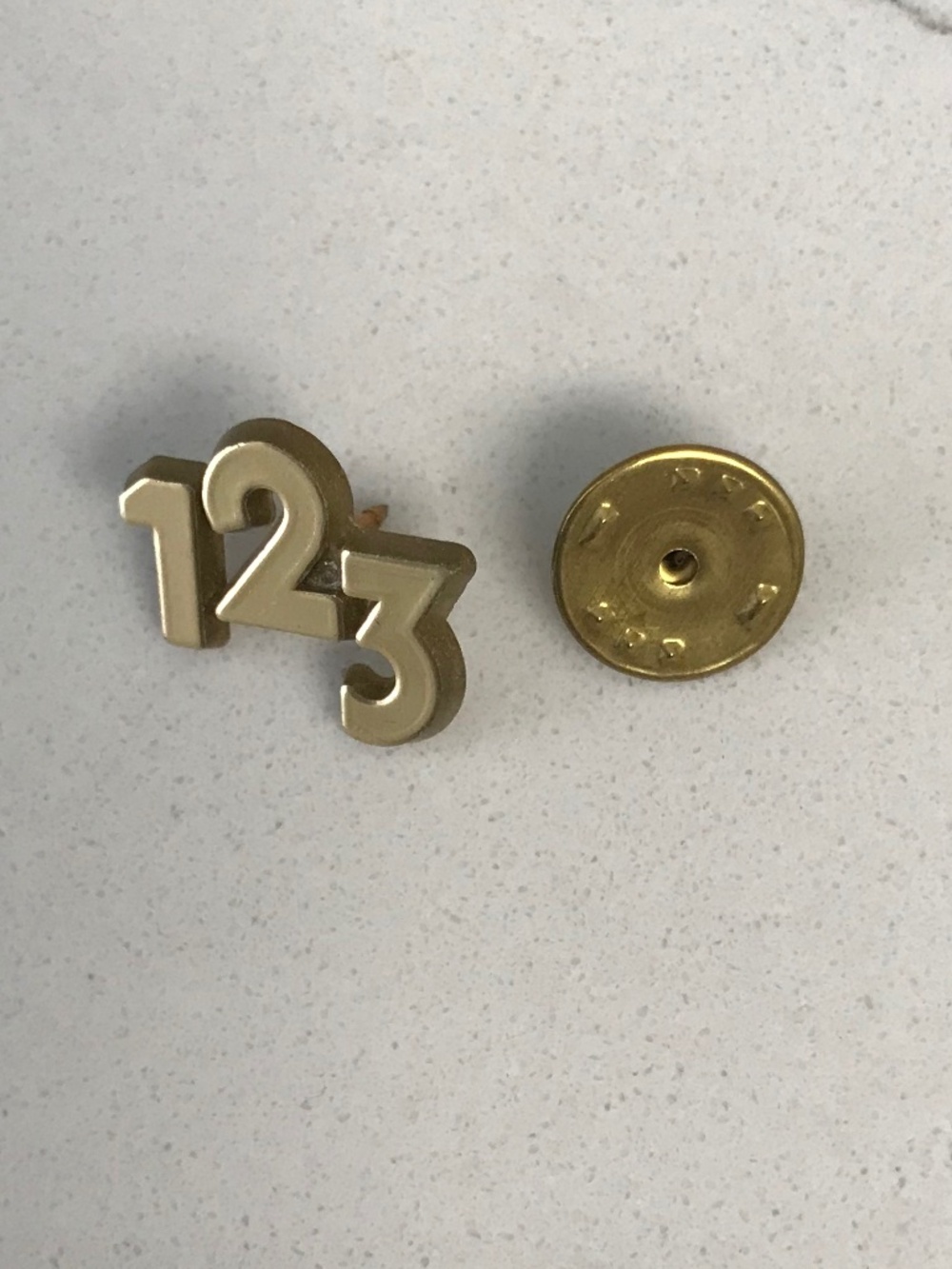 Plastic Lapel Hat Pin Brooch 1 2 3   Free when added to any 2 item bundle